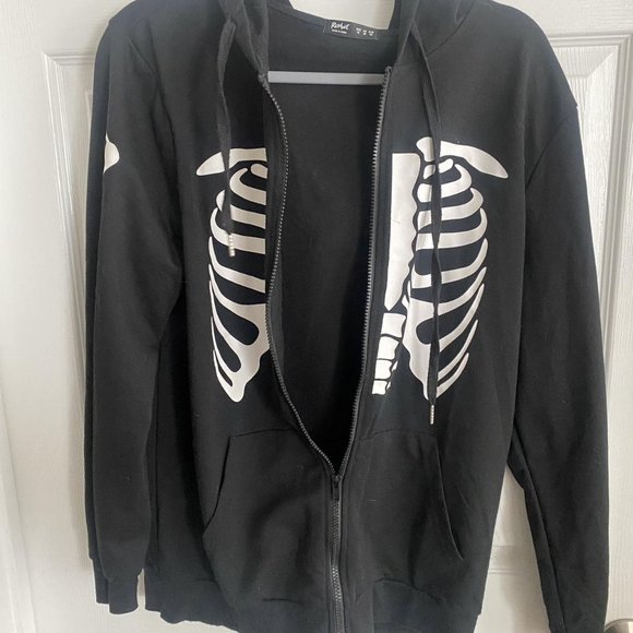 ROMWE Skeleton Y2K Zip Up Hoodie (Black & White) - Picture 3 of 4
